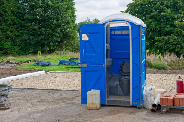 Best Standard Portable Toilet Rental  in Raytown, MO